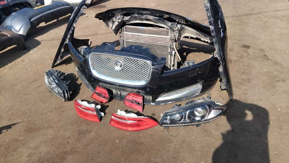 Stop stanga/dreapta Jaguar Xe an 2015