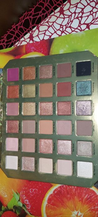 Продам палетки теней Too Faced, для лица Natasha Denona