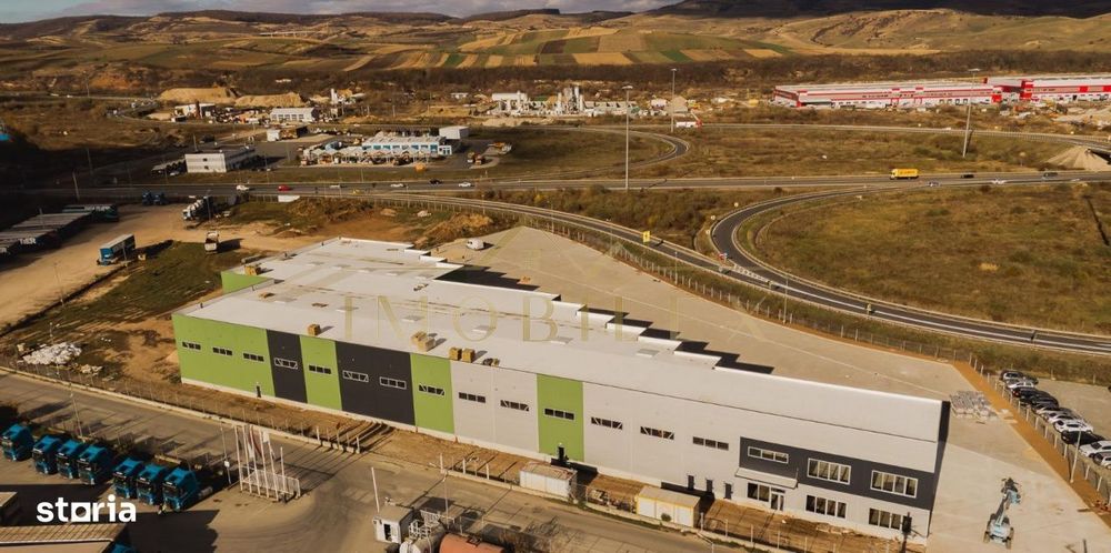 Hala de inchiriat 3200 mp + 300 mp birouri .Divizabila pentru 3 firme