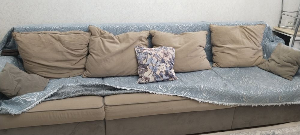 Диван для гостиной