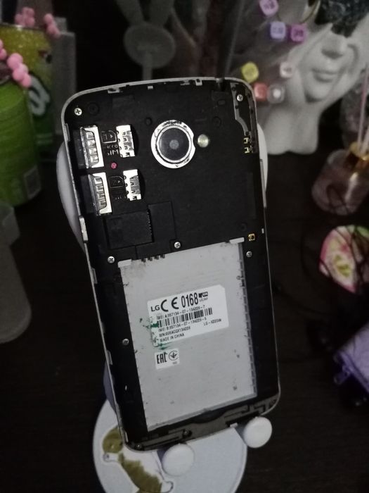 Продам телефоны на запчасти