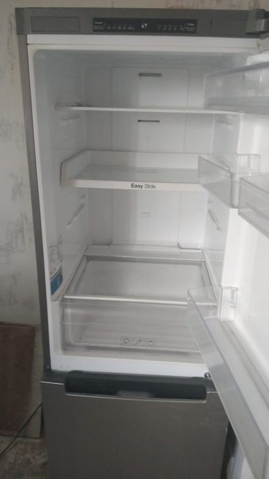 Продам холодильник, требует ремонта