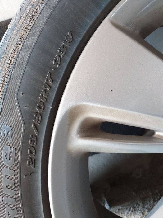 DE VÎNZARE .. sunt pe 17"