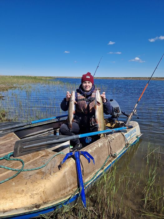 Пррдаётся лодка "Романтика".