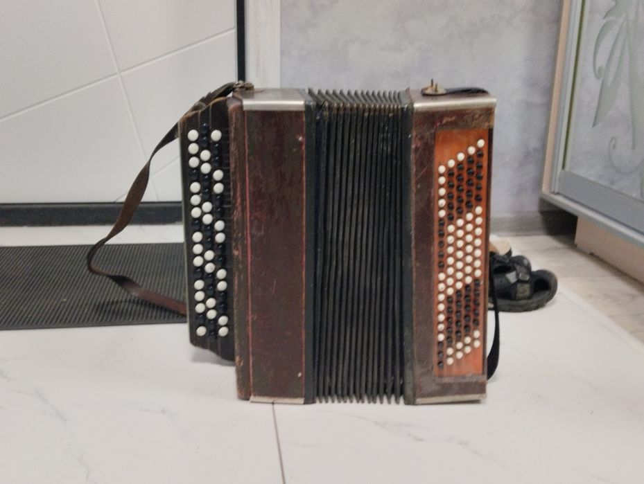 Продам баян. В хорошем состоянии