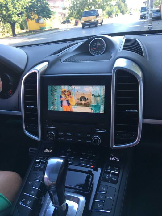 Porsche PCM Активира Android Auto Apple CarPlay Smartphone Full Screen