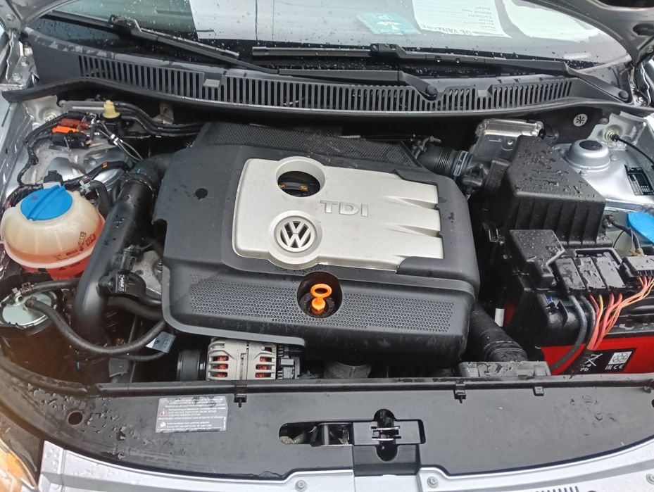 Vând vw polo 2009 în stare perfectă.