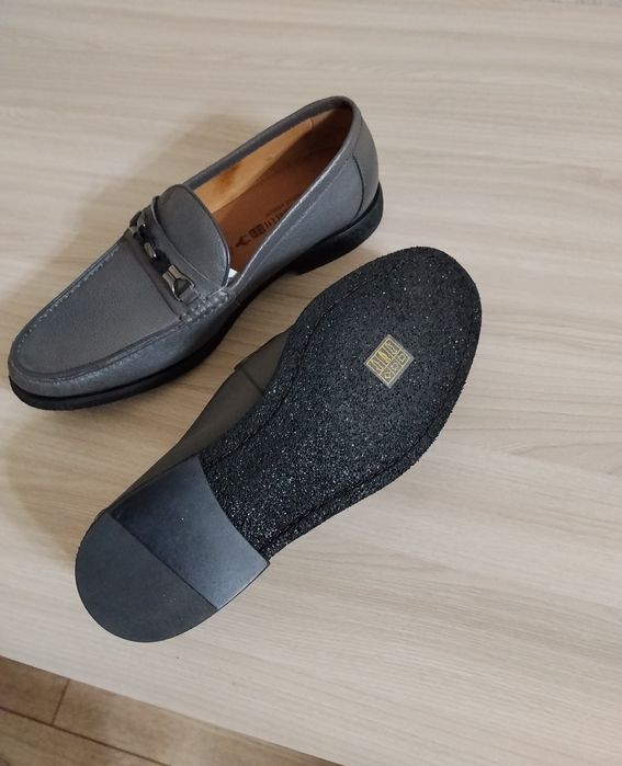 Продам мужские туфли лоферы Duca Darretti