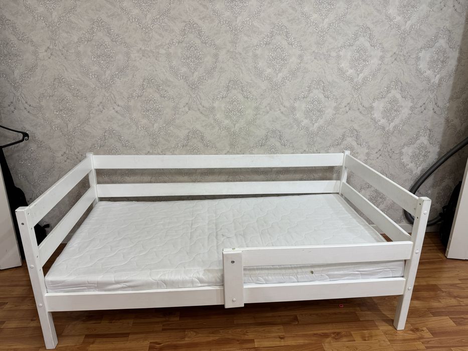 Продам детскую кровать