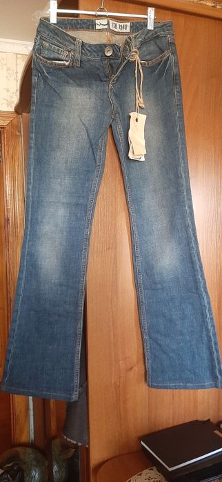 Продам джинсы женские