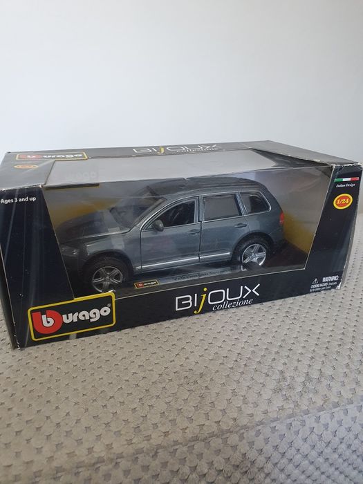Macheta metalica Volkswagen touareg burago scara 1:24