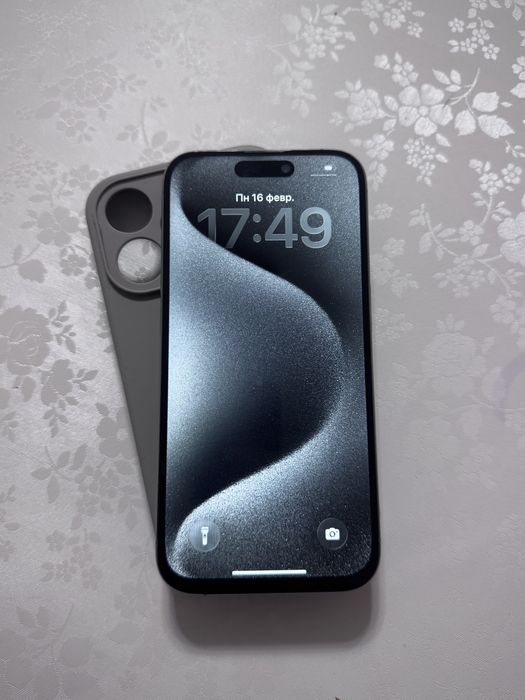 iPhone 15 pro, 128gb, менялся дисплей