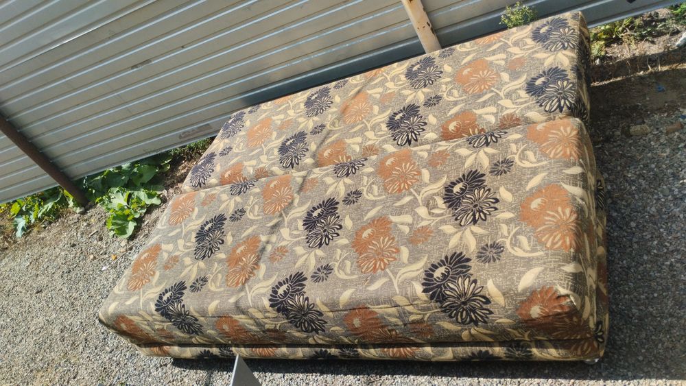 Продам диван дёшево
