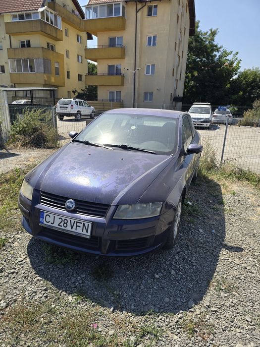 Fiat Stilo an 2004, 1.2 16v motor defect si rugina la praguri