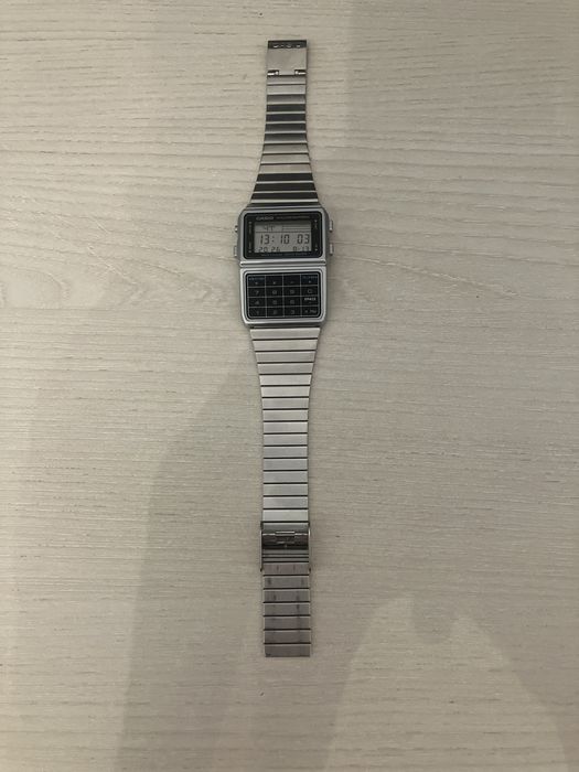 СРОЧНАЯ ПРОДАЖА!!! Часы Casio 611 databank system
