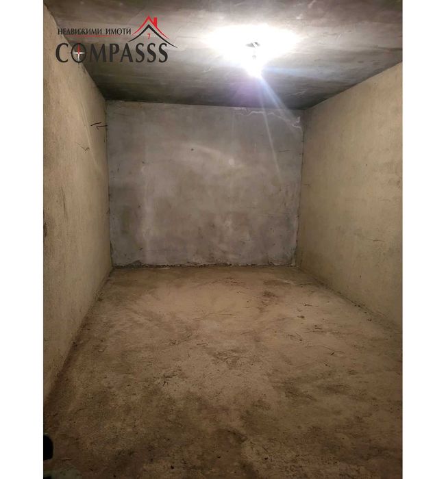 Продава се Гараж / Паркомясто в Добрич, Автогара - 16 кв.м за 733 €/кв.м - Снимка #1