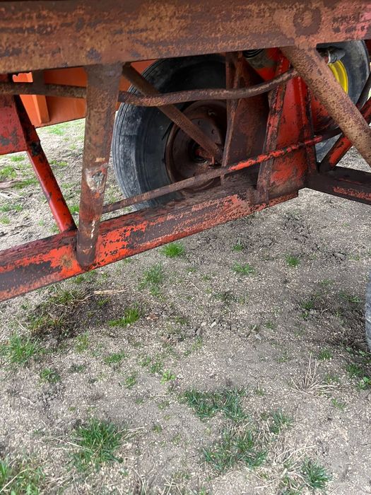 Remorcă 4 T basculabila