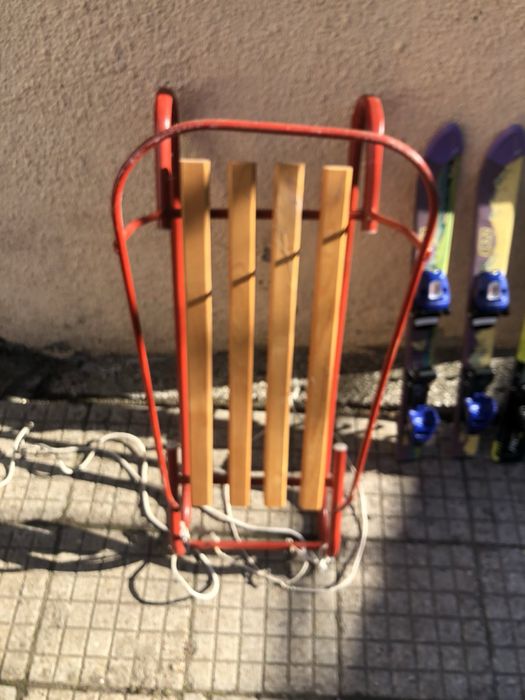 Шейна детска, като нова. Метал+ дърво