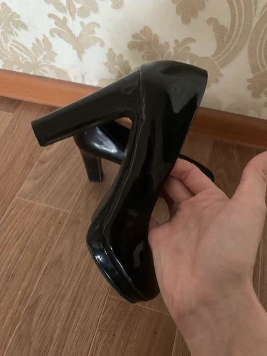 Новые Туфли красивые необычные