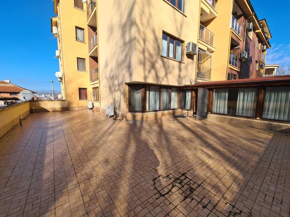 Продава се Тристаен апартамент в Хасково, Воеводски - 100 кв.м за 1250 €/кв.м - Снимка #3