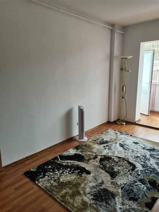 Garsoniera zona Onix