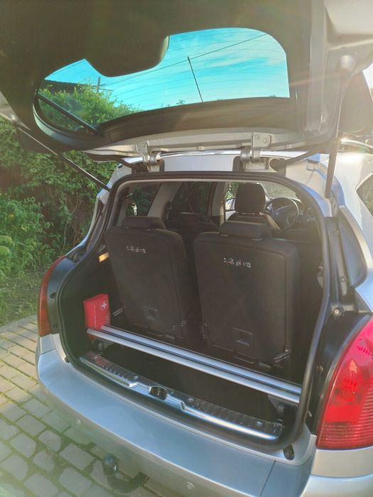 Peugeot 308 , 7 locuri