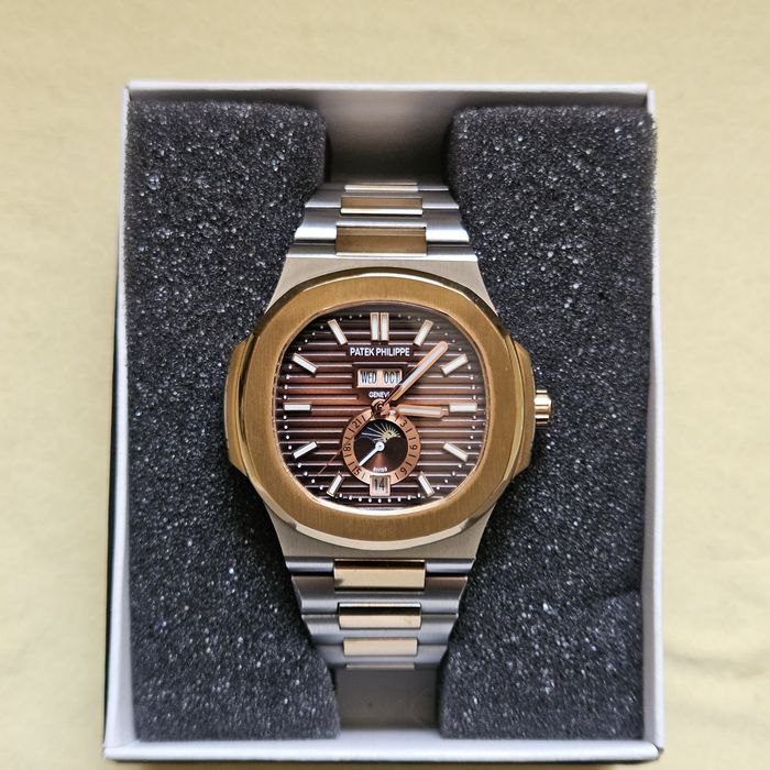 Patek Philippe Nautilus, Nou,Moon Phase -5726/1A-014