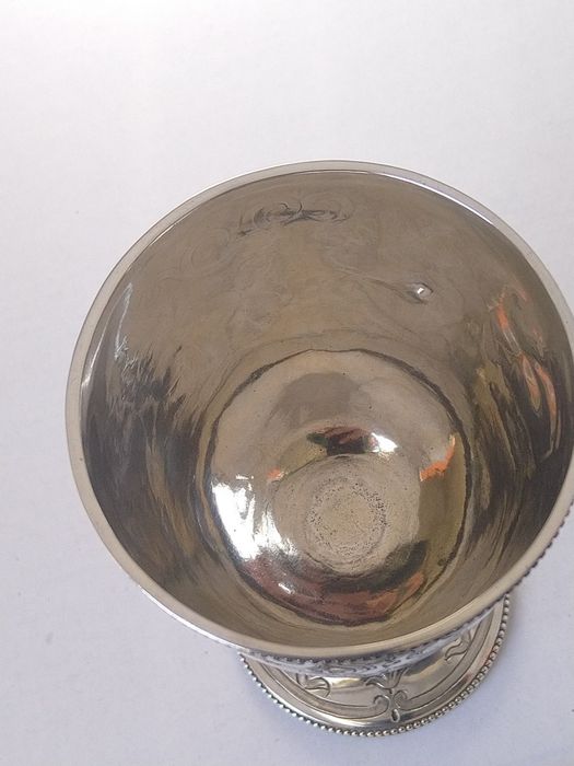 Продавам Английска сребърна чаша Mappin Webb около 1922 г кралска
