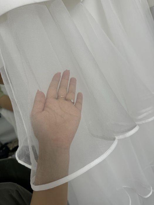 Продам шикарное платья белого цвета