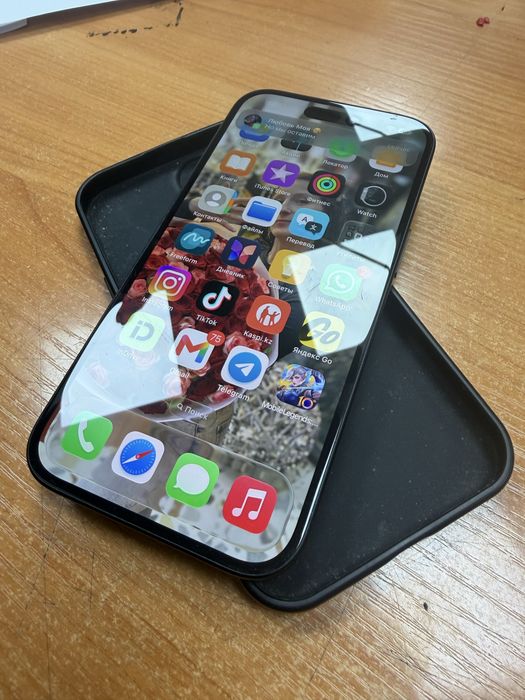 Продам iphone 15 на 128 gb