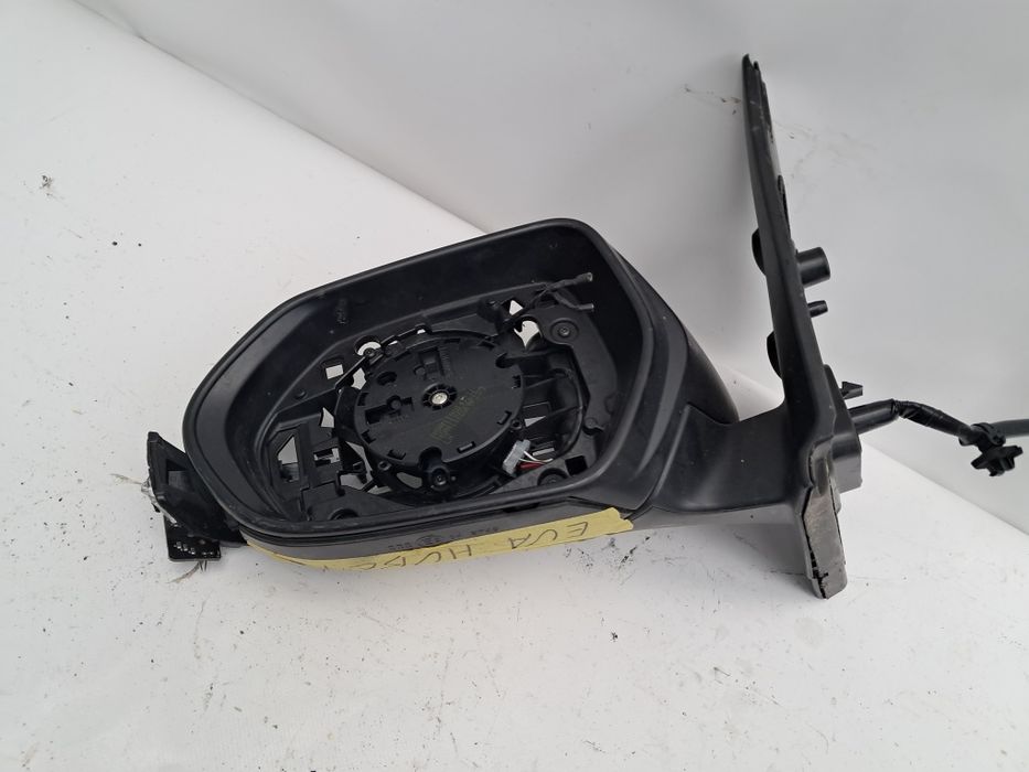 Огледало ляво  Toyota Yaris 4 2020/2024г