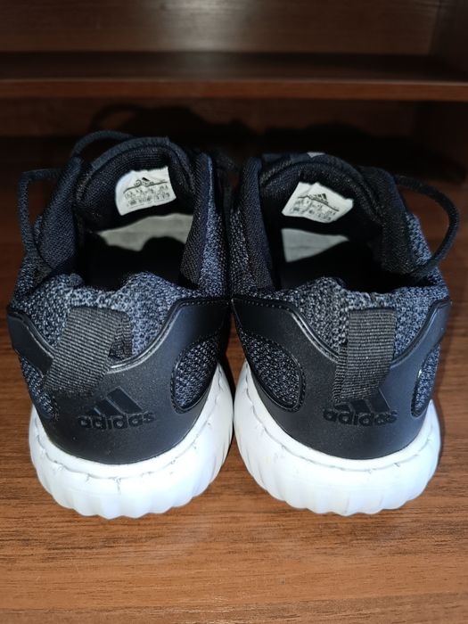 Adidas кроссовки