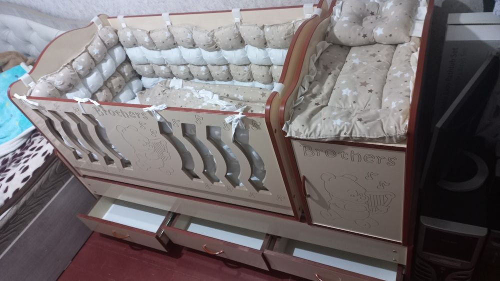 Детская кроватка