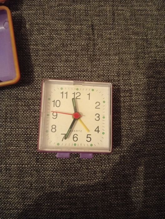 Часовник Будилник (БЕЗ БАТЕРИИ)