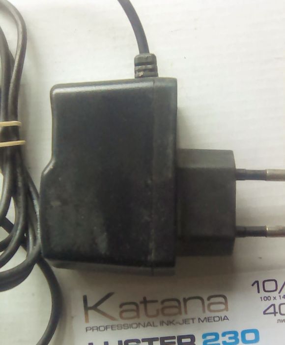 Продавам зарядно за Водафон 225 227. 228.