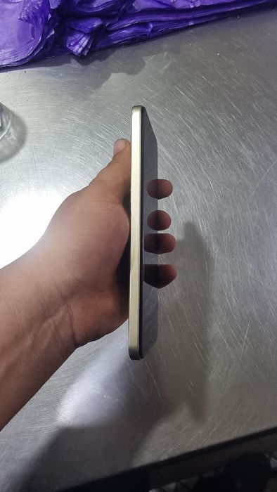 Vivo y35 sotiladi volatile yaxwi
