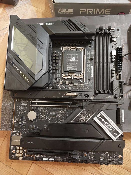 Asus Rog Strix Z790-H Gaming Wi-Fi DDR5