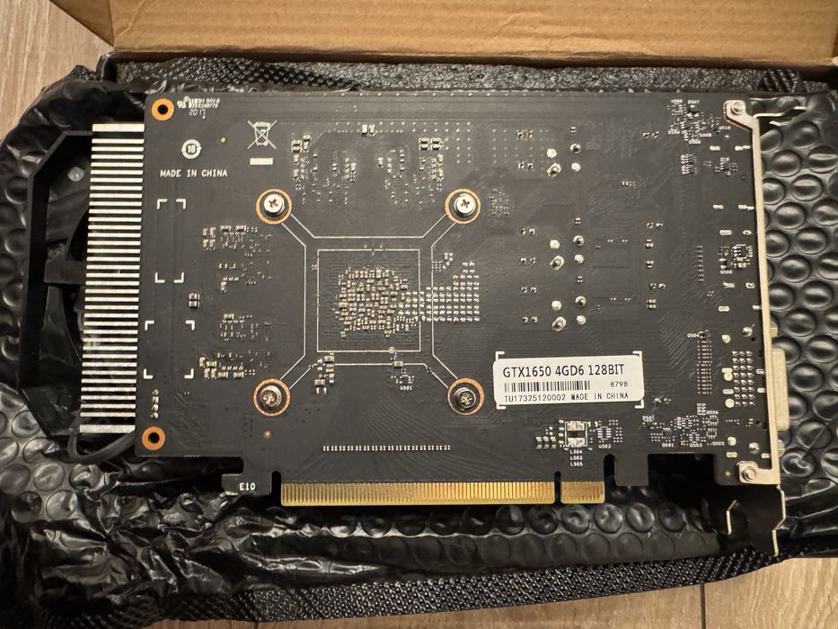Видеокарта GTX 1650 4gb