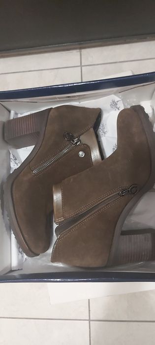 Botine piele naturala intoarsa