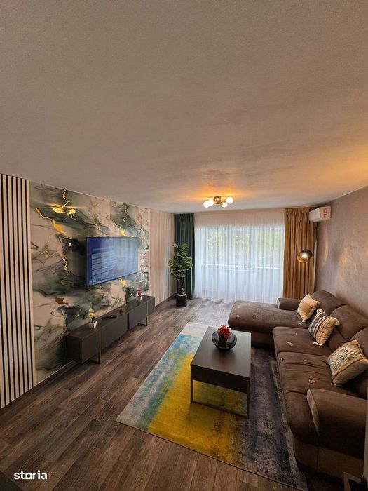 Unirii - Ultracentral - 2 Camere - Renovat - Lux - Disponibilitate Ime
