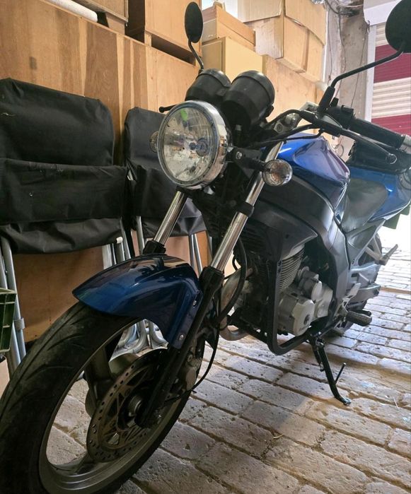 Motocicleta 125 Daelim