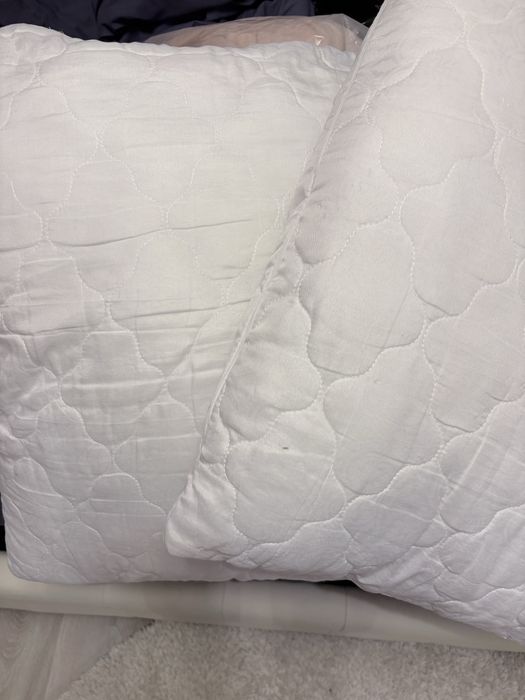 Подушки 70/70 ,50/70  4 штуки