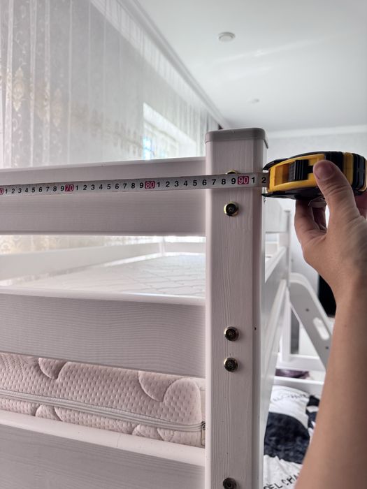 Продам б/у двухъярусную кровать