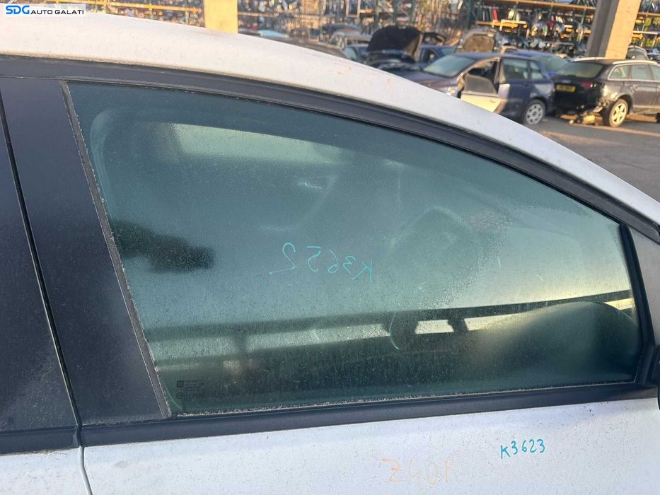 Geam Sticla Culisant de pe Usa Portiera Dreapta Fata Opel Astra J 2009 - 2016 [K3652]