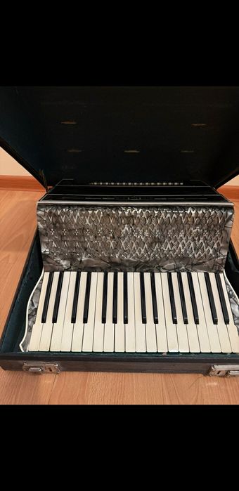 Vand acordion Hohner Verdi ll