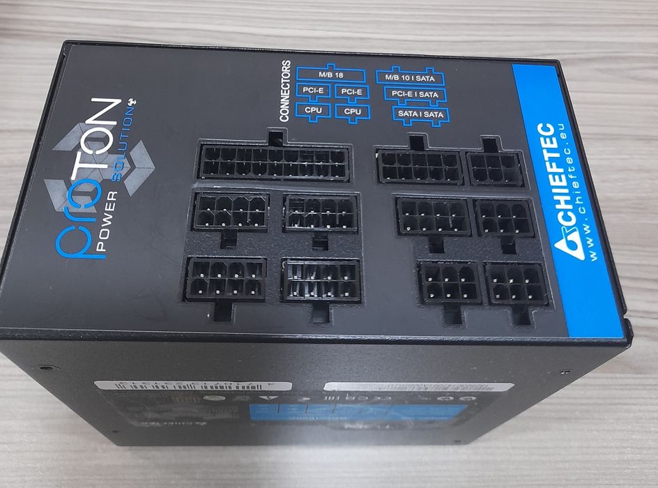 Продам блок питания chieftec proton 1000w