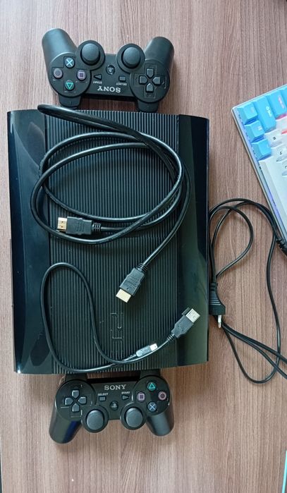 Продам playstation 3 super slim