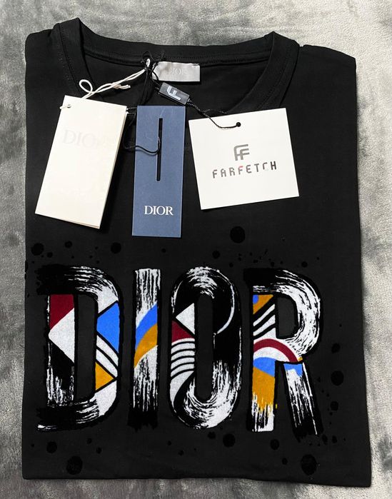 Vând tricou nou de bărbați Dior