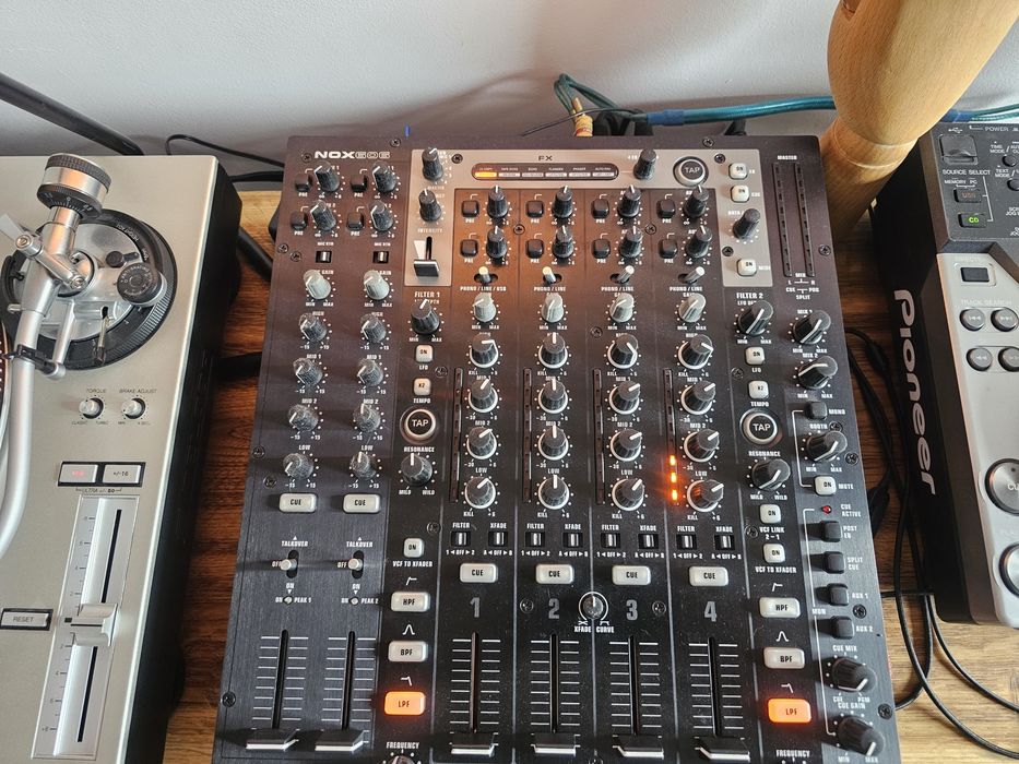 De vanzare Nox 606 Behringer