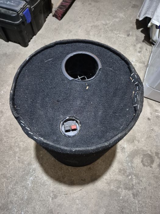 Бас Каса Hertz ES300 700W